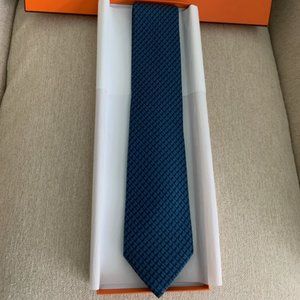 Hermes Blue Silk Pattern Tie